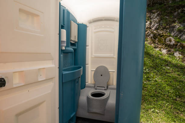 Best Temporary restroom rental  in Naples, UT